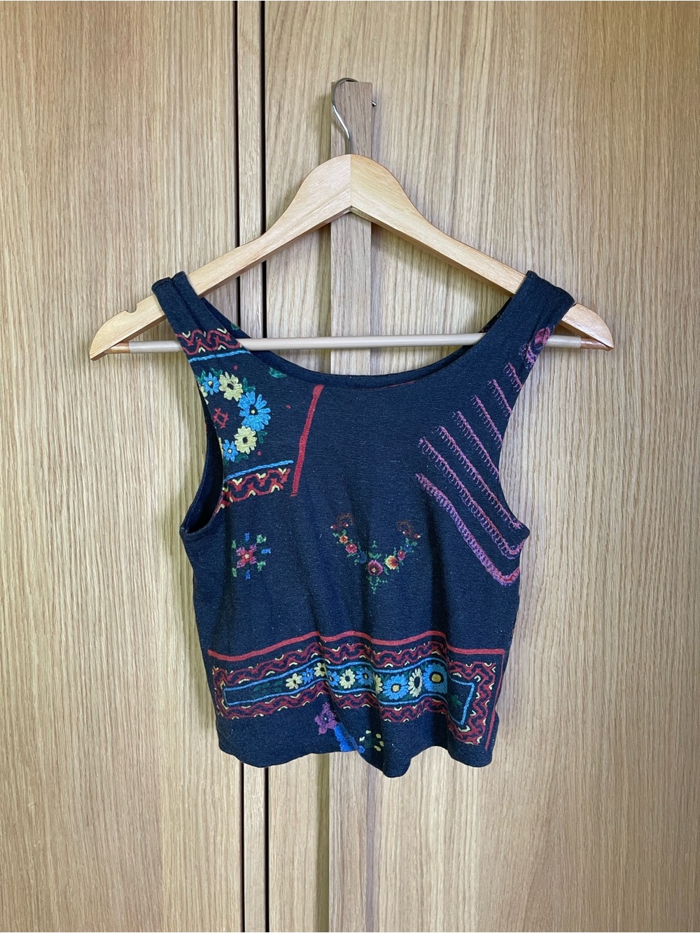 Anntian Black Floral Top